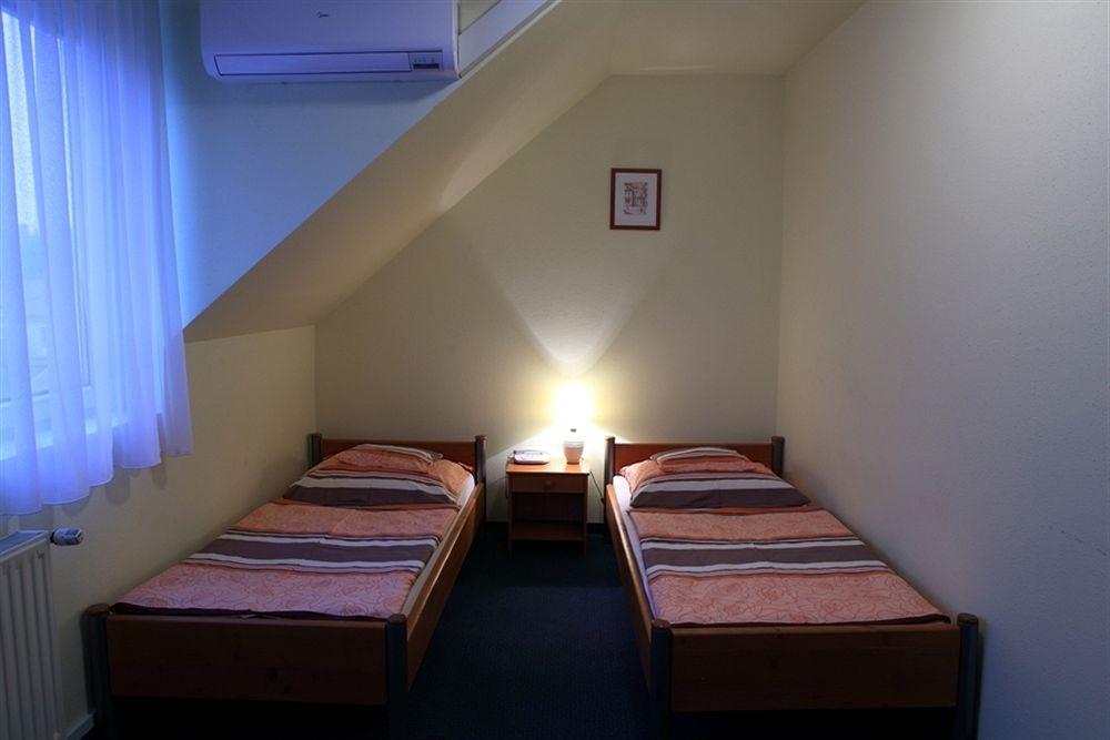 גיור Alfa Hotel מראה חיצוני תמונה