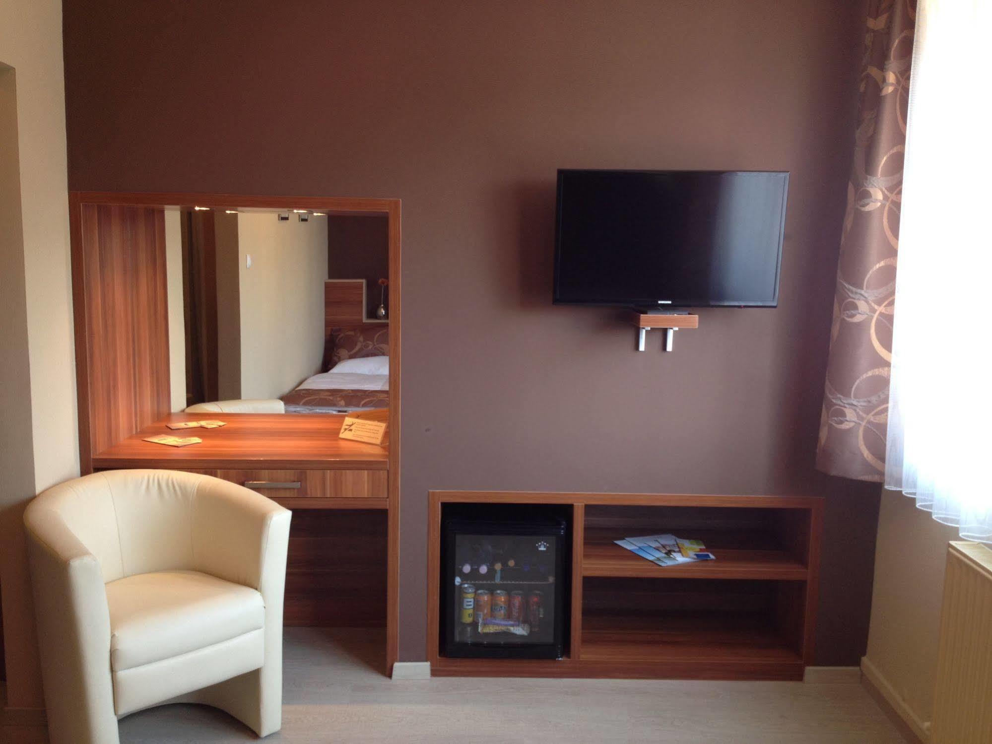 גיור Alfa Hotel מראה חיצוני תמונה