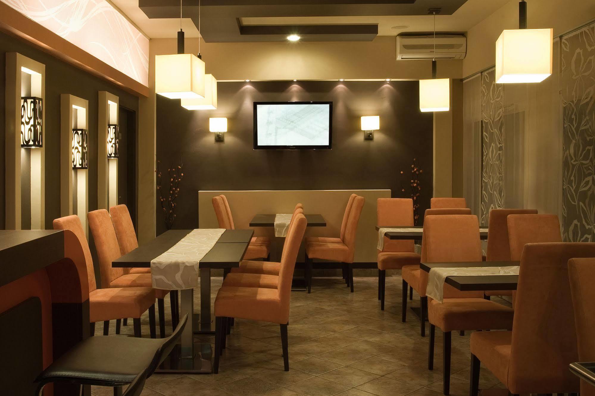 גיור Alfa Hotel מראה חיצוני תמונה