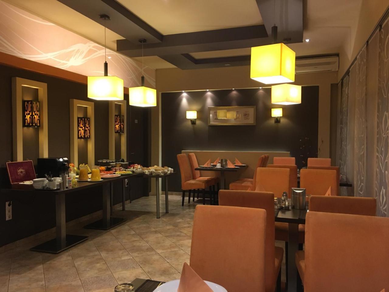 גיור Alfa Hotel מראה חיצוני תמונה